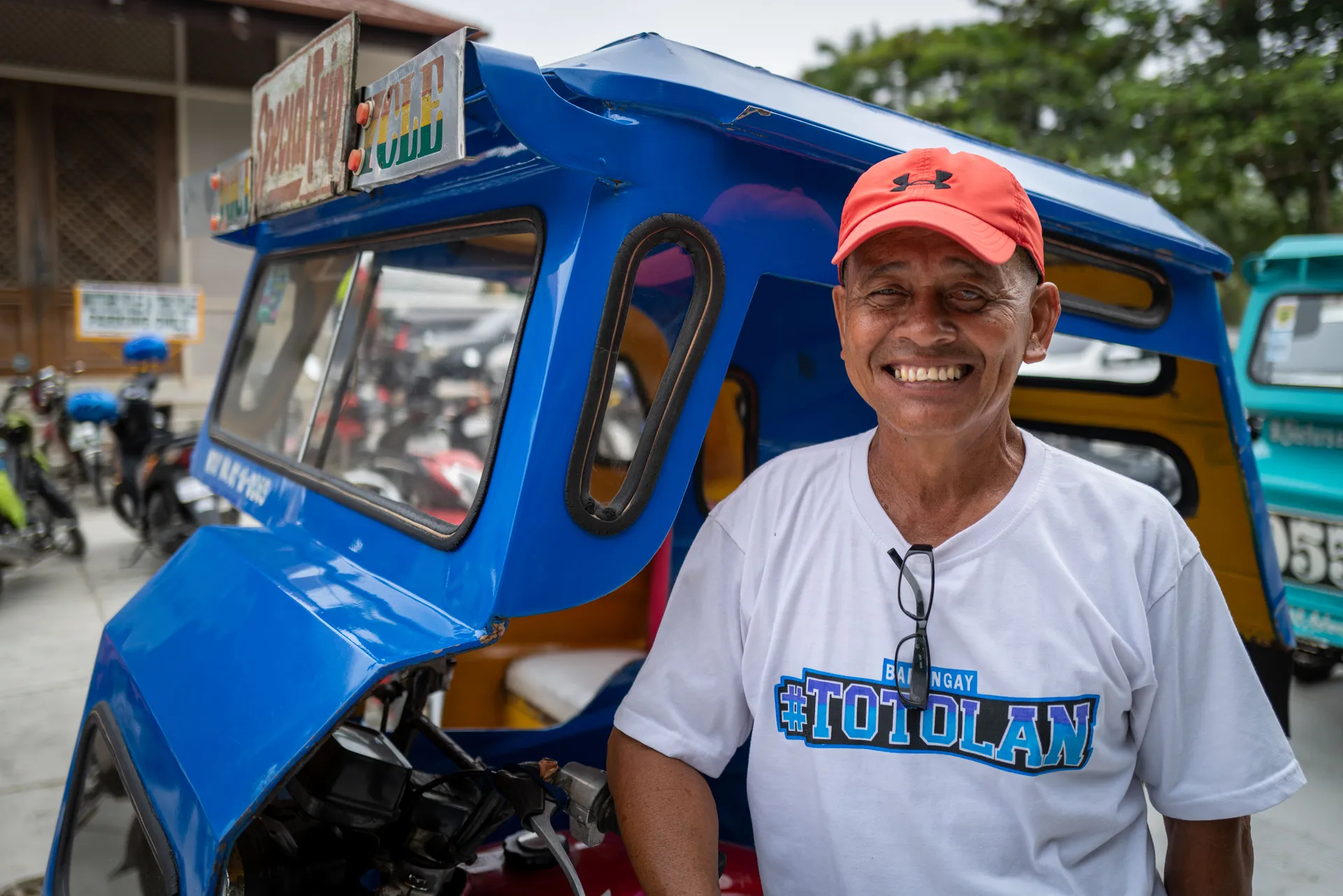 Christian helps his father vehicle repairs by sending money over from Australia