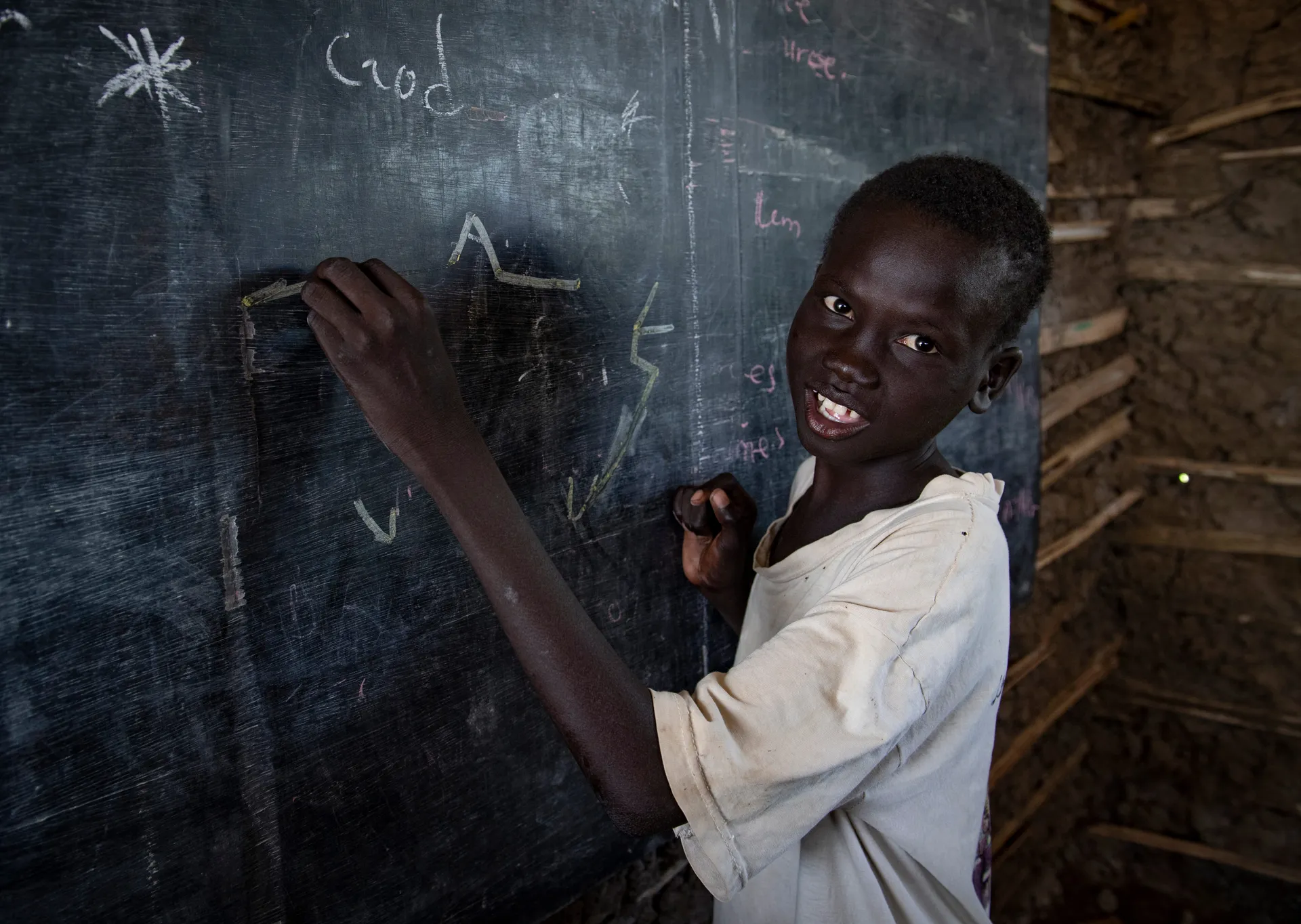 Ashri’s dream of education becomes a reality thanks to the generosity of close relatives living abroad